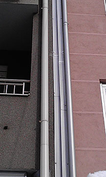 vertikalna opšivka dve stambene jedinice (diletacija).